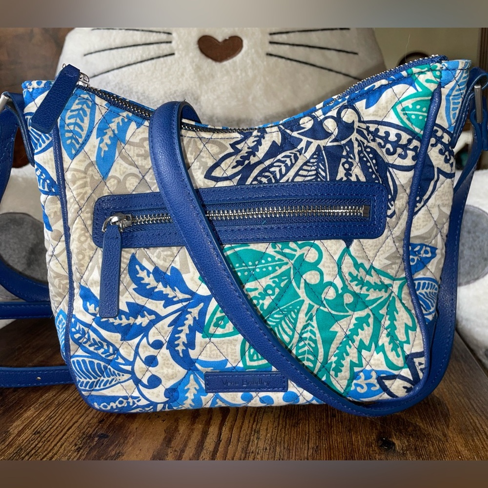 NWT Vera Bradley Mini Vivian Santiago Pattern (retired)